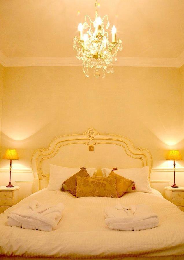 The Blueberry Hotel بونتيبريد المظهر الخارجي الصورة
