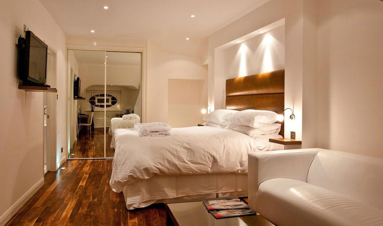 The Blueberry Hotel بونتيبريد المظهر الخارجي الصورة